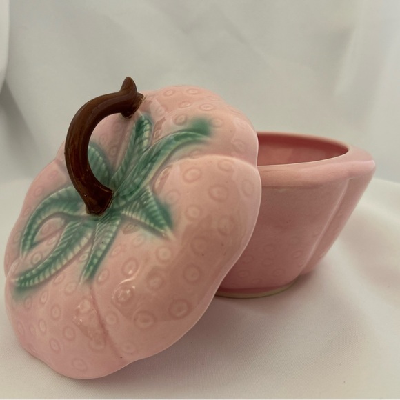 Vintage Belmar Pottery of California #310 Pink Strawberry Serving Bowl &Lid. MCM - Picture 5 of 6